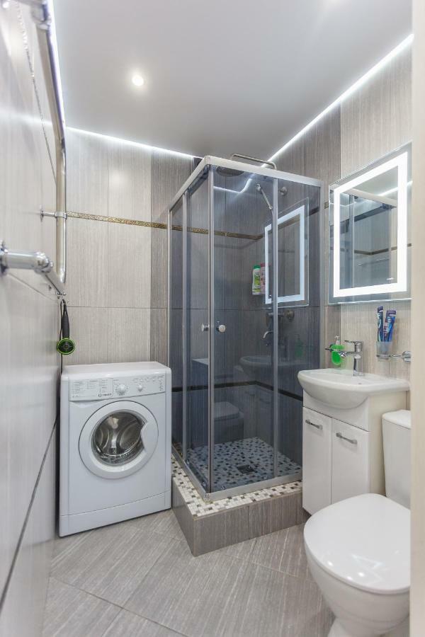 Apartment Dom Kino Minsk Buitenkant foto