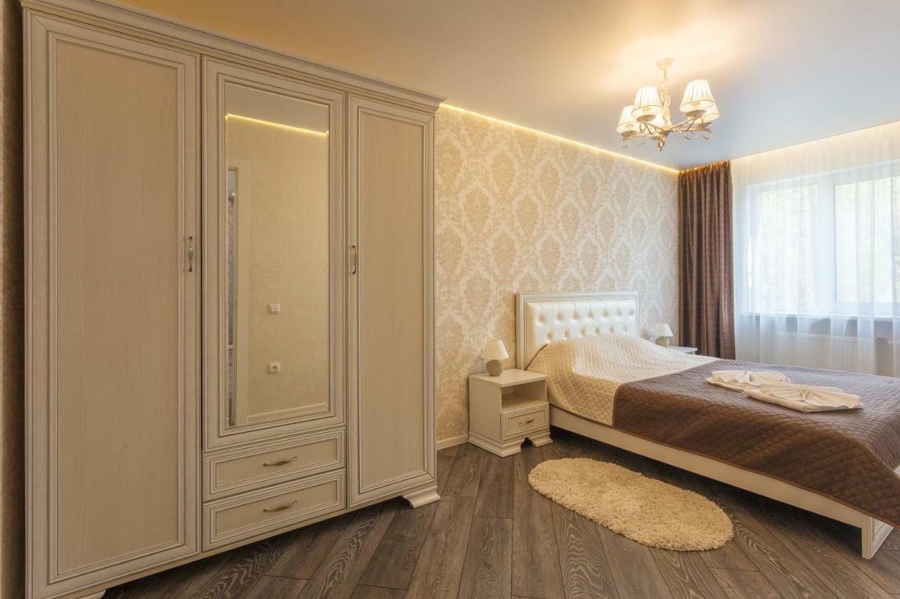 Apartment Dom Kino Minsk Buitenkant foto